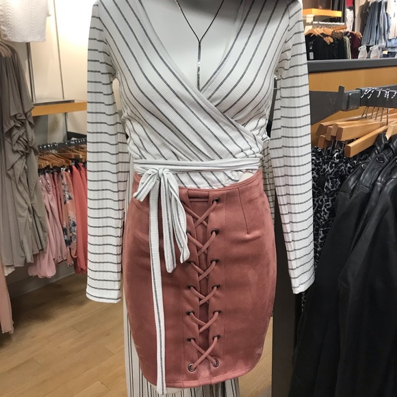 Lace up skirt - Picture 2 of 2